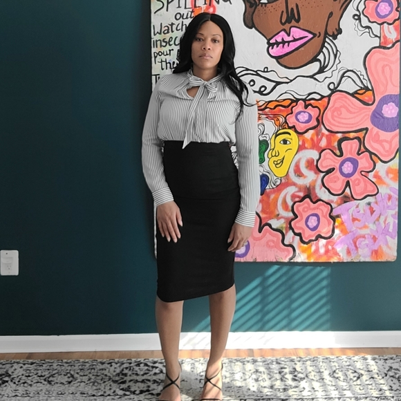 Tie neck striped shirt - Picture 3 of 5